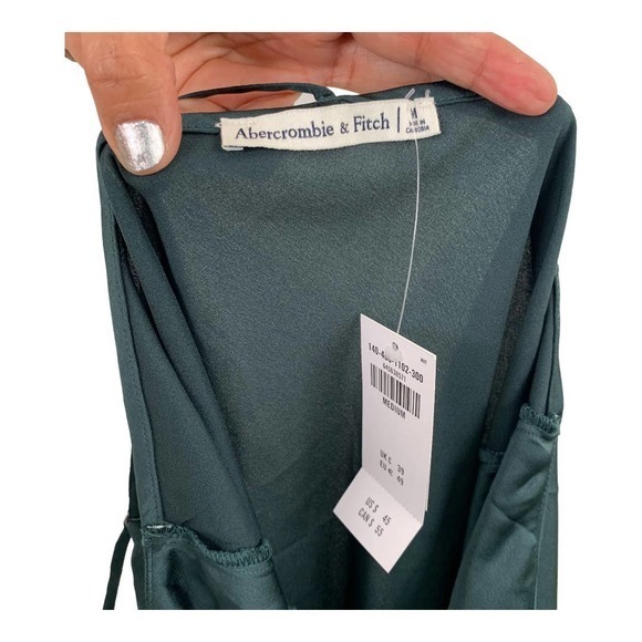 A&F NWT Satin Cowlneck T-Strap Back Bodysuit in Emerald Green SzMSZ - Picture 3 of 5